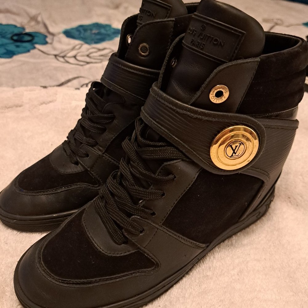 Black Leather Louis Vuitton  Sneakers